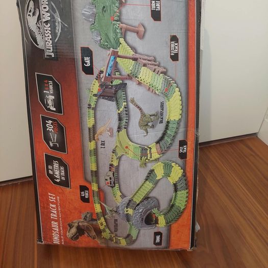 Jurassic World Dinosaur Track Set - 304 pieces