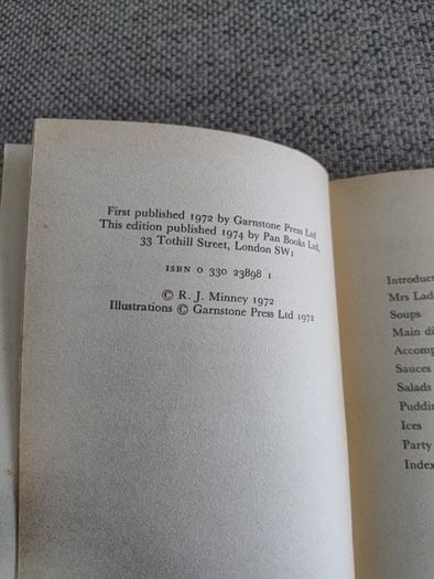 The George Bernard Shaw Vegetarian Cook Book 1974 in good used condition FREE STANDARD POSTAGE INCLUDED