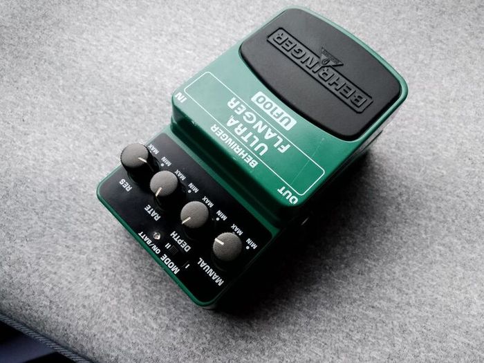 Behringer UF100 Ultra Flanger
