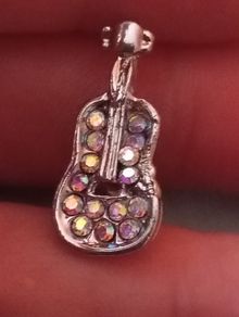 beautiful Waterstones guitar brooch