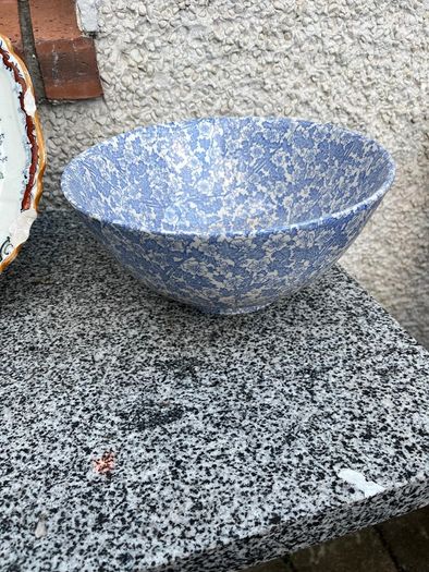 Old plates dishs