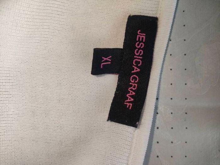 Jessica Graaf Ivory embellished ladies jumper size  xl 14-16 Postage included