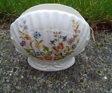 Anysley vase, Cottage garden vase. Home decor,Collectables