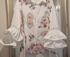 Absolutely stunning Italian blouse