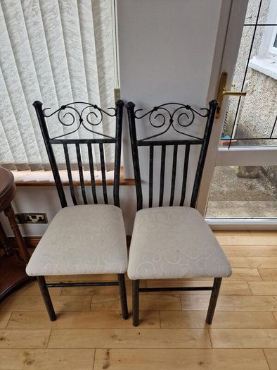 Conservatory Table and Chairs