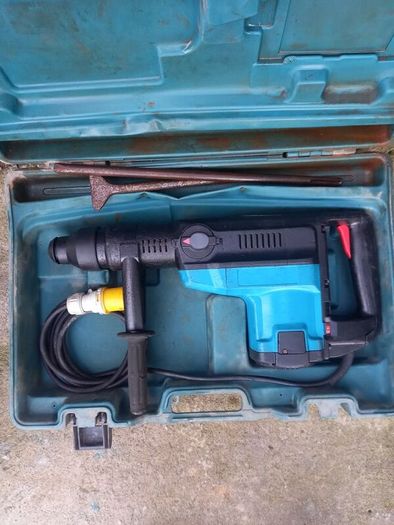 Makita SDS Max Hammer Drill