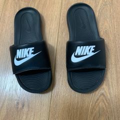 Nike Slides Size 4