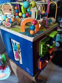 zany zoo box