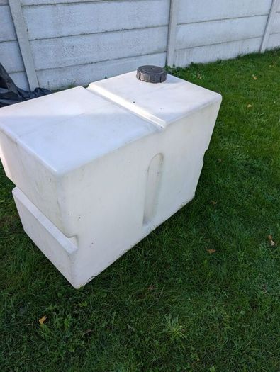 350 Litre Upright Baffled water Tank