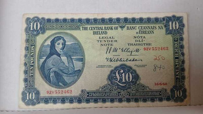 1960 Lady Lavery 10 pound banknote.
