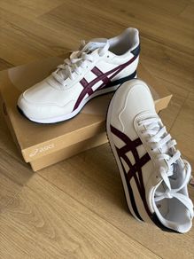 Brand New ASICS Tiger Runner Men's Sneakers (Size UK 7 / EU 41.5) - Unworn in Box