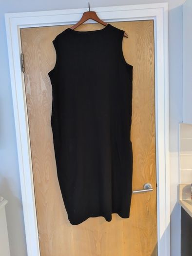 Dunnes Stores Black Sleveless Knit Look Dress. S. XL - 18. New - No Tags.