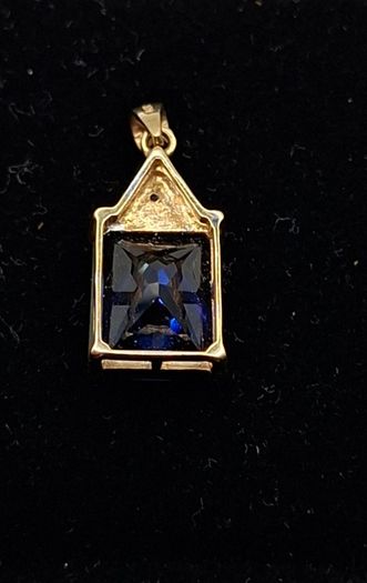 9ct blue sapphire diamond pendant