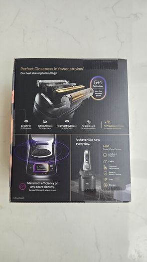 Braun Series 9 PRO+ Electric Shaver, 5+1 Ultra Thin Precision Blades, Pro SensoAdapt, 6in1 SmartCare Center, 9667CC, Silver