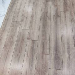Wood floor (laminate)