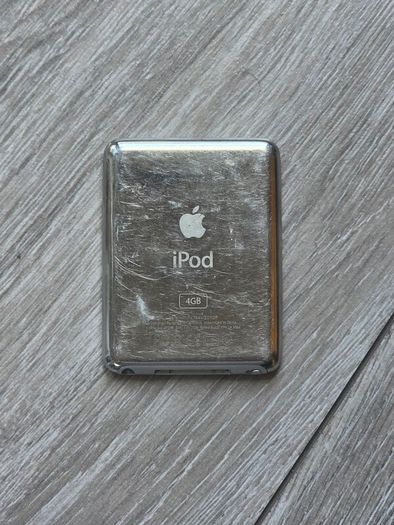 iPod Nano 3rd Gen 4gb (Free Post)
