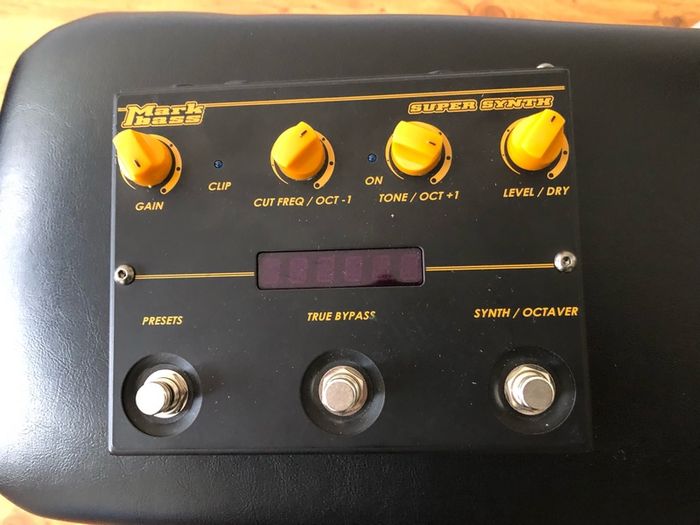 Markbass Supersynth / Octave pedal.