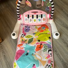 Baby piano and mat