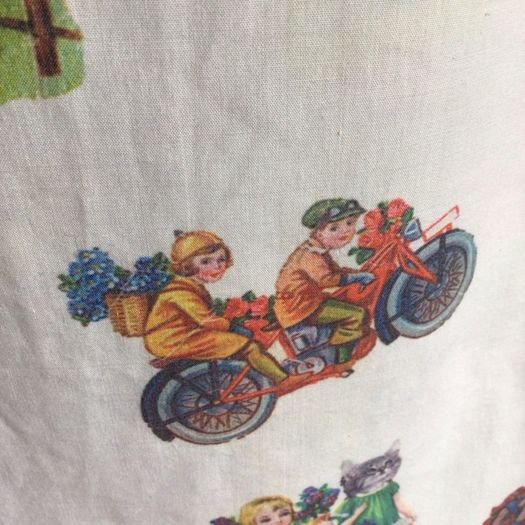 Rascals Men's Funky Vintage print Shirt XL BNWTS ( small mark ) includes postage