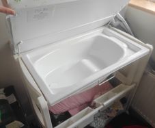 Baby Changing Unit with Bath