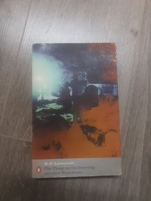 The thing on the doorstep, and other weird stories, H.P. Lovecraft, Penguin books, 2002