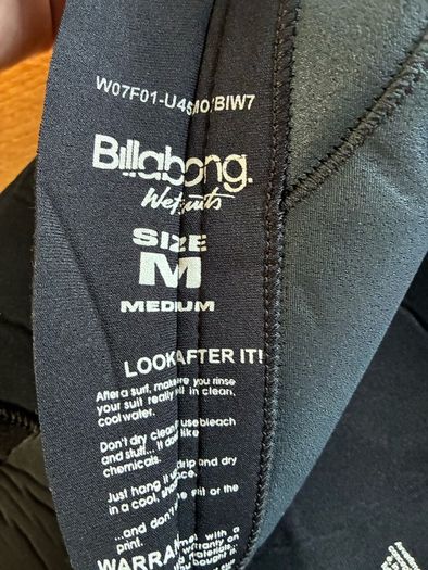 Billabong Wetsuit Bundle Size M. New Wetsuit with Tag + Gloves, Bags, Hood & Neoprene Socks