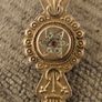 Antiquitie Victorian-style 9c Gold Broach. Image 7