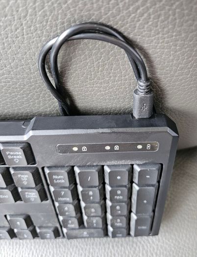 2 x Keyboards Dell and Klim Wireless Used in Good Working Order