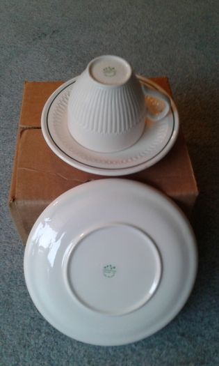 Vintage Carrigaline Carrigdhoun "Foraging Rabbits" Trio