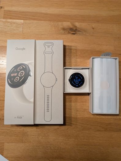 Google Pixel Watch 3, 45mm Wifi, Silver/Porcelain color