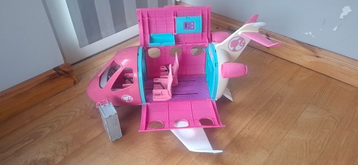 Barbie pink aeroplane