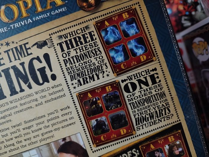 Pictopia ! Harry Potter Edition ! The Ultimate Picture-Trivia Family Game ! Includes Fantastic Books ! by Ravensburger !