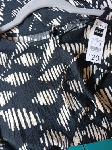 Dunnes  Stores  Print Frill Hem Dress.  S. M- 12.   B.N.W.T.