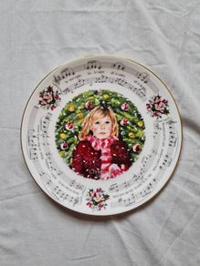 royal doulton Christmas carols #1 silent night plates x 2 in perfect condition