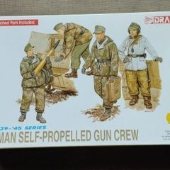 German Self Propelled Gun Crew