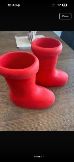 Big Red Boots Cartoon Theme