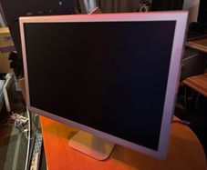 Apple Cinema Display 23 inch (DVI) Bundle of 2