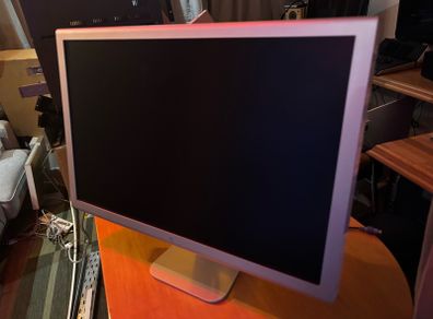 Apple Cinema Display 23 inch (DVI) Bundle of 2