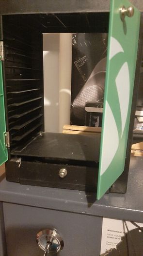 x box locker