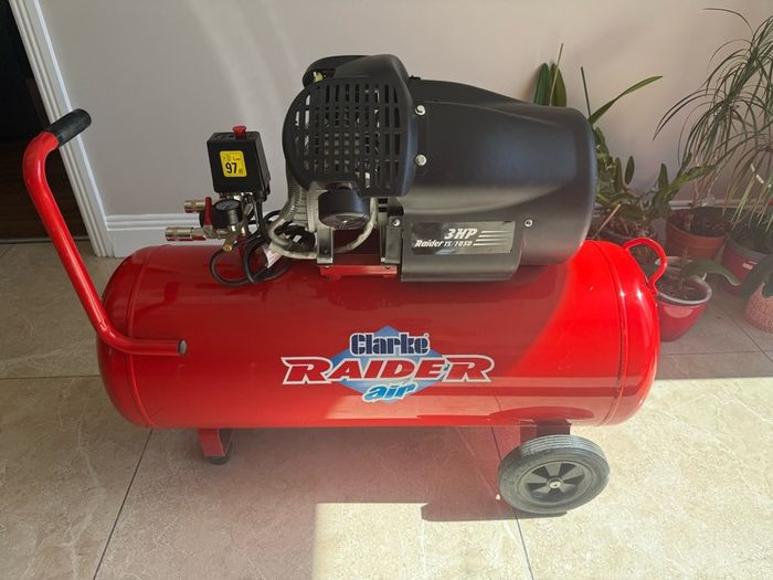 Clarke 100L Compressor