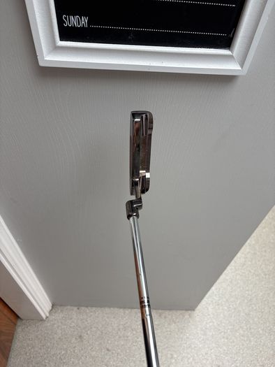 Knight putter