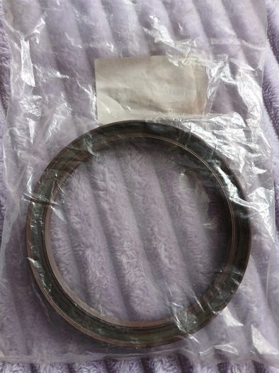 Genuine Toyota Hilux, Land Cruiser, Dyna 90311-95008 (seal, Engine Rear Oil)
