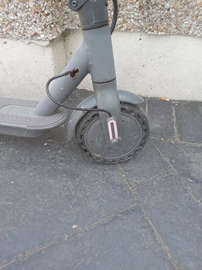 Electric scooter