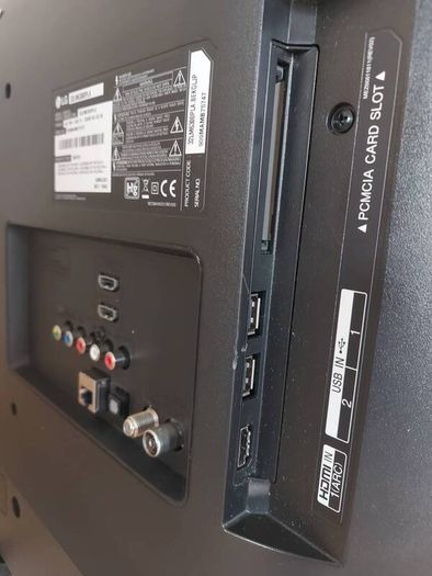 LG 32" smart TV