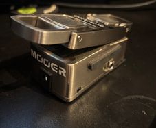 Mooer Leveline volume pedal