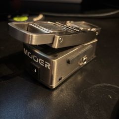 Mooer Leveline volume pedal