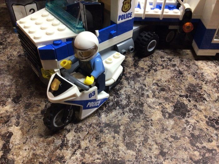 lego police command centre