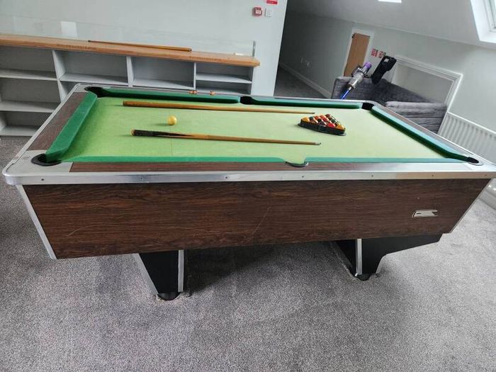 pool table