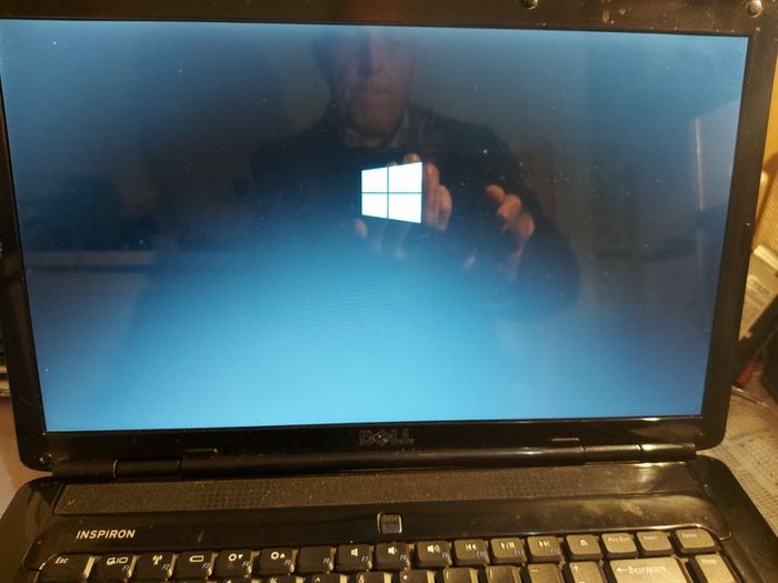 Dell Inspiron 1545, Model PP41L, Intel Pentium Dual-Core CPU T4300, 2.1GHZ, 4GB Ram, 238GB SSD, Windows 10, Microsoft Edge, chrome and VLC