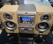 JVC cd,tuner and cassette player